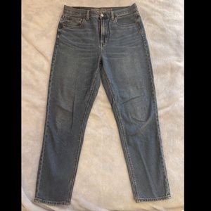 American Eagle Mom Jean High Waisted